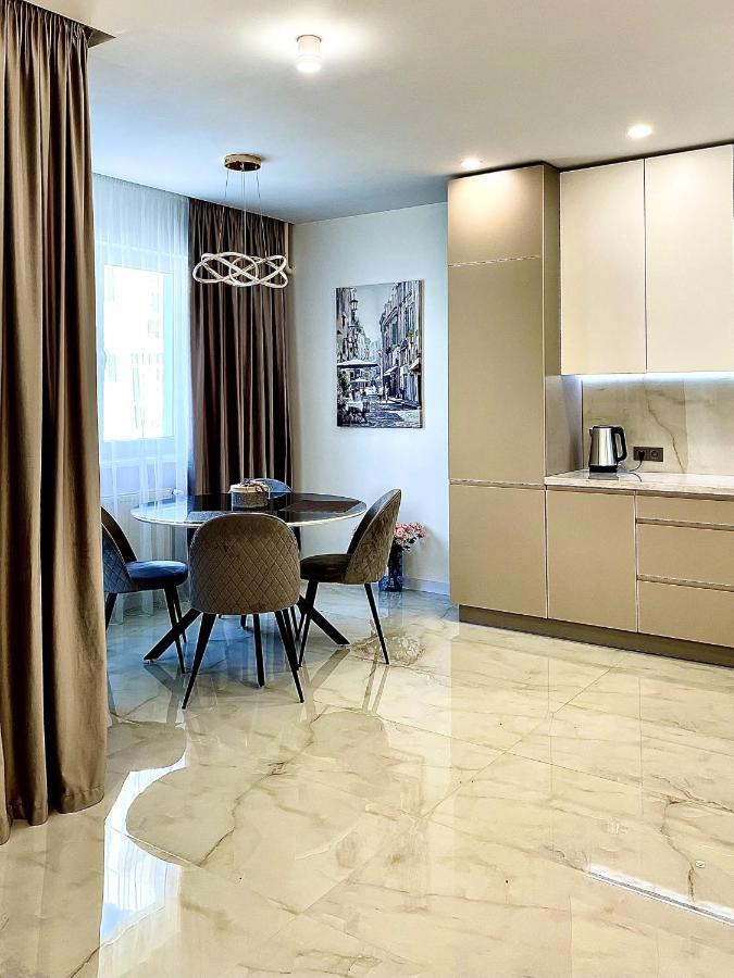 Жк Great Britain Apartment Lviv Extérieur photo